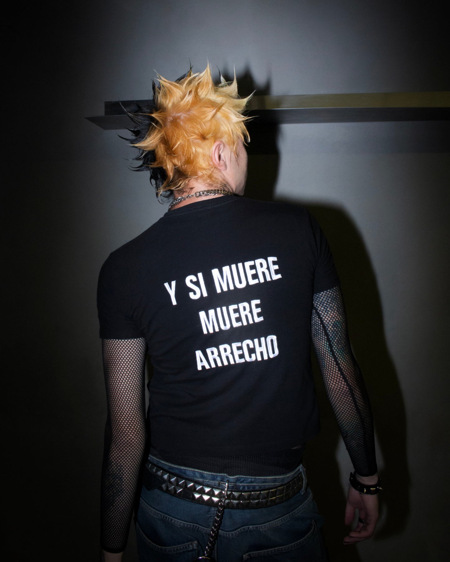 baby tee ARRECHO negra