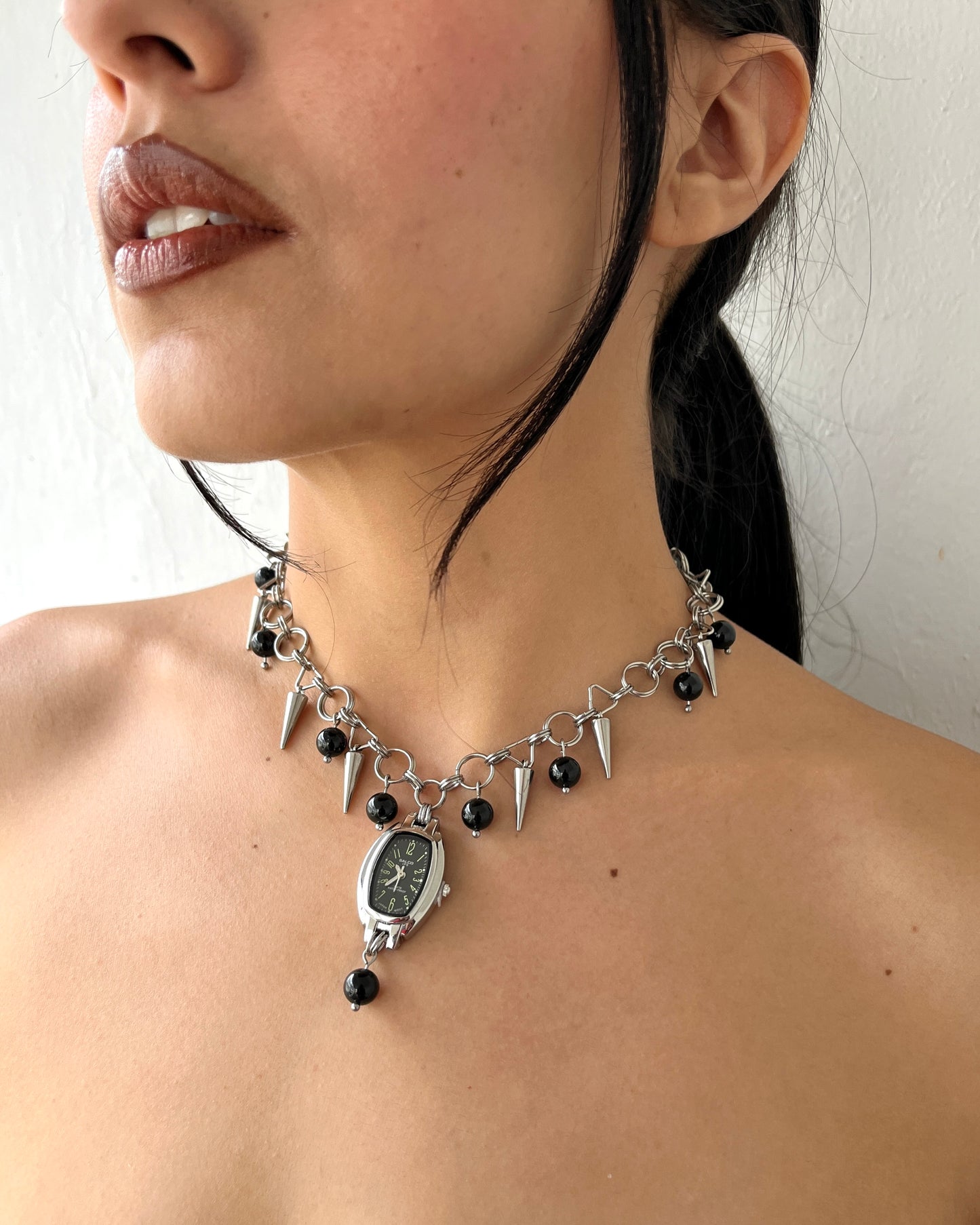 collar CRUEL