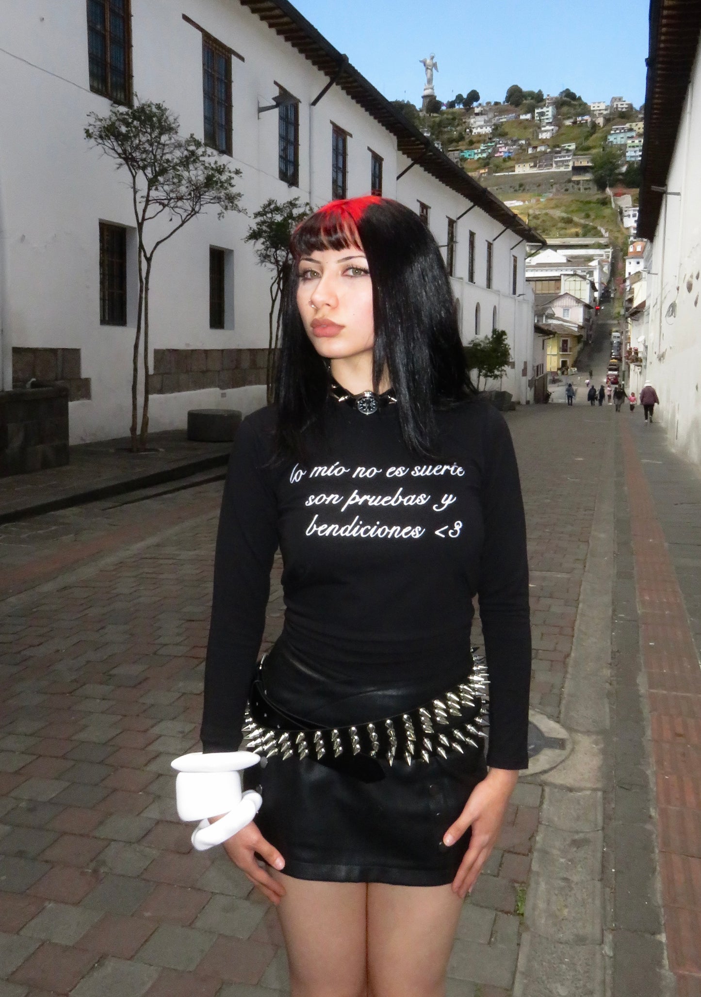 baby tee “no es suerte”