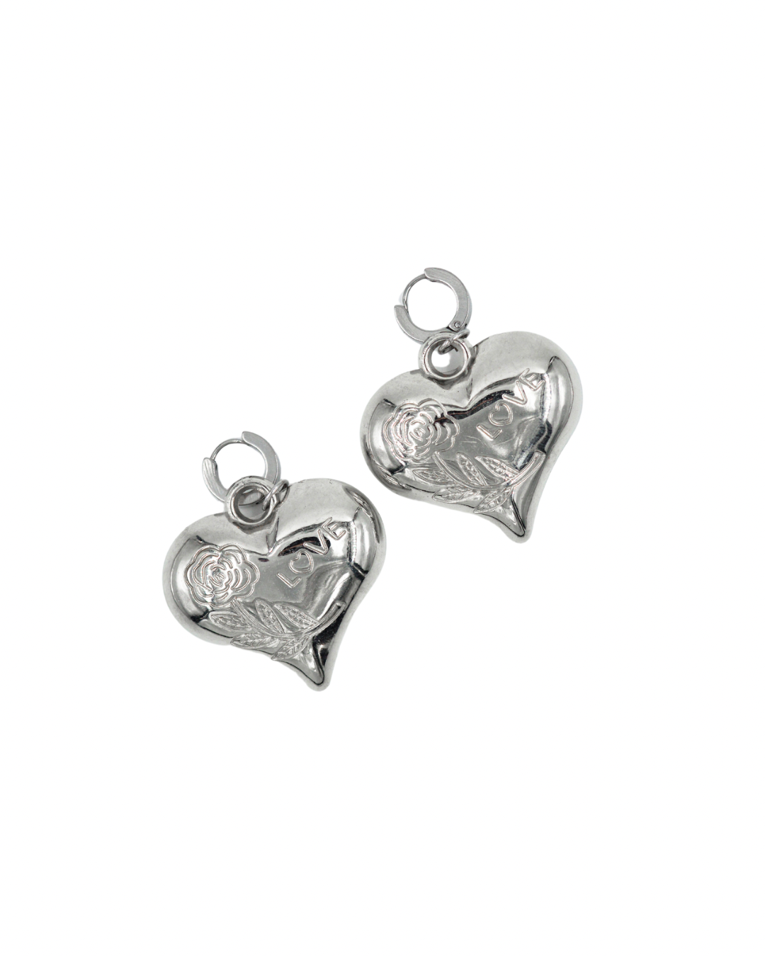 SET de aretes y collar LOVE