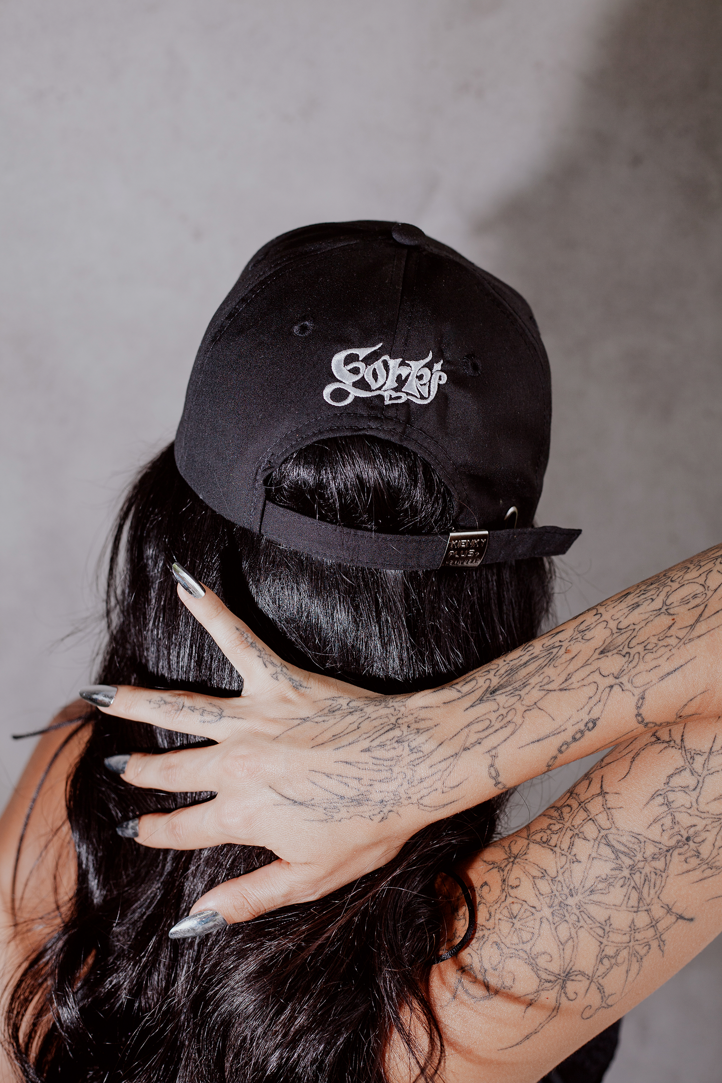 signature gorra gorki