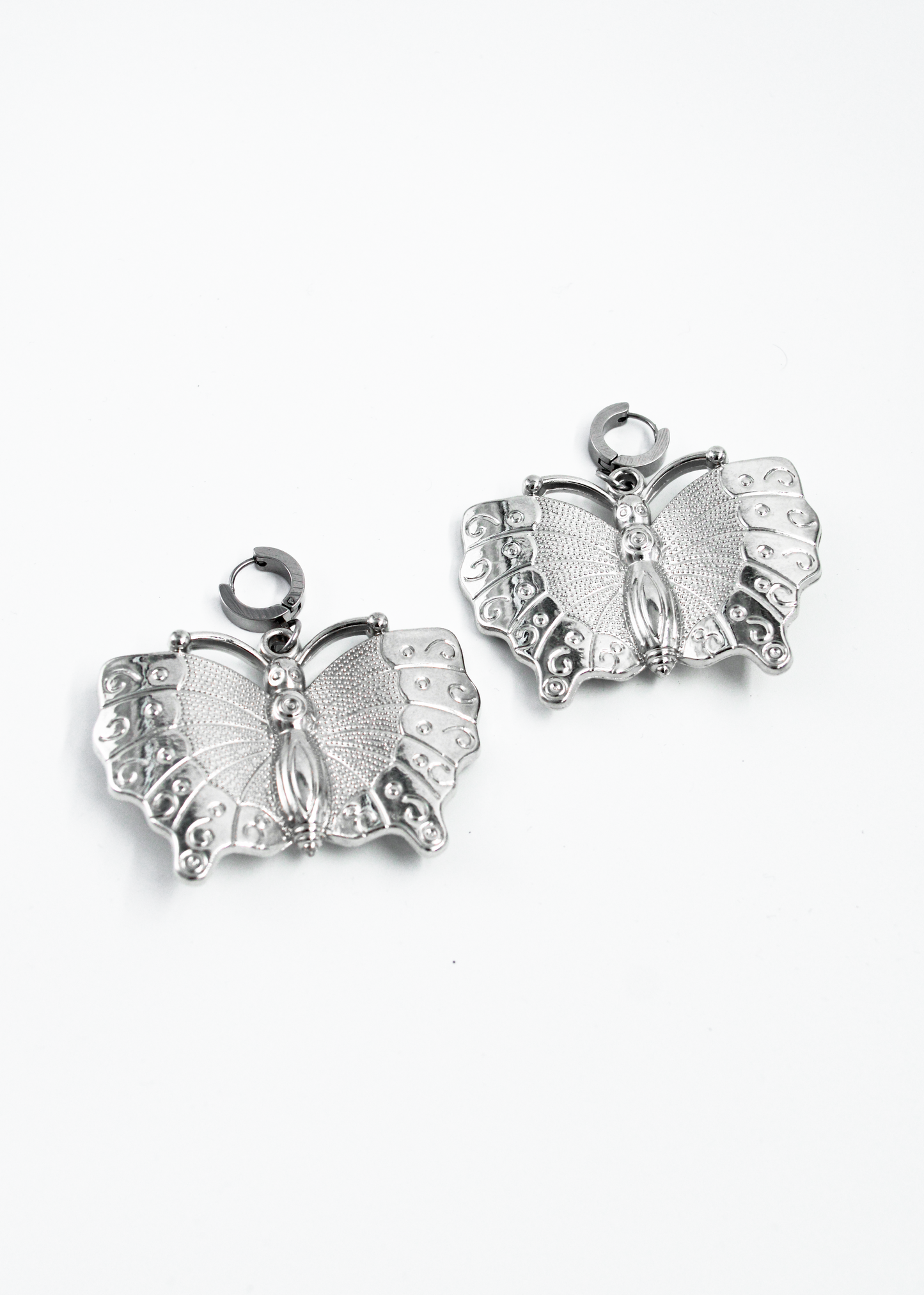 aretes mariposa