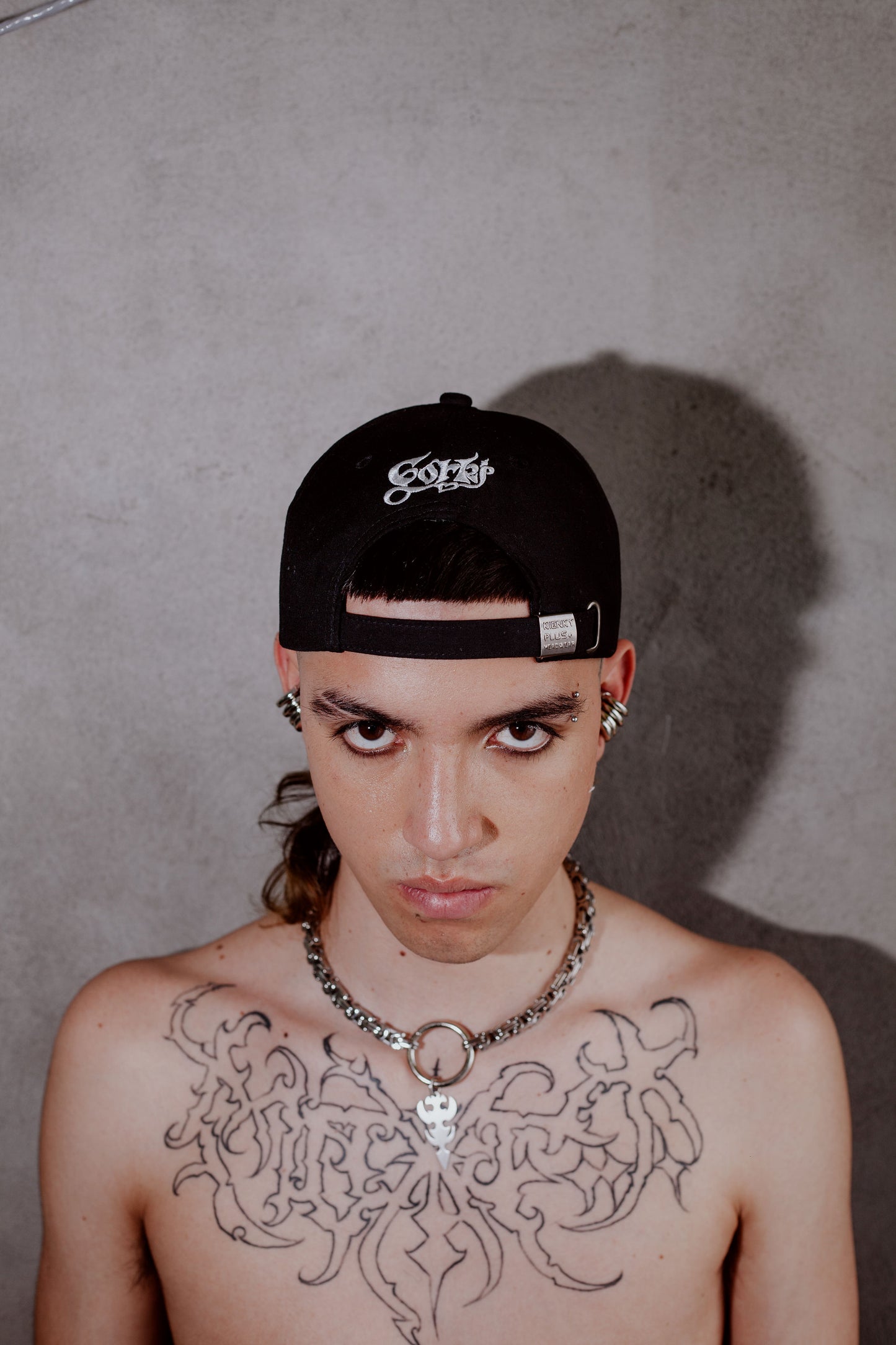 signature gorra gorki